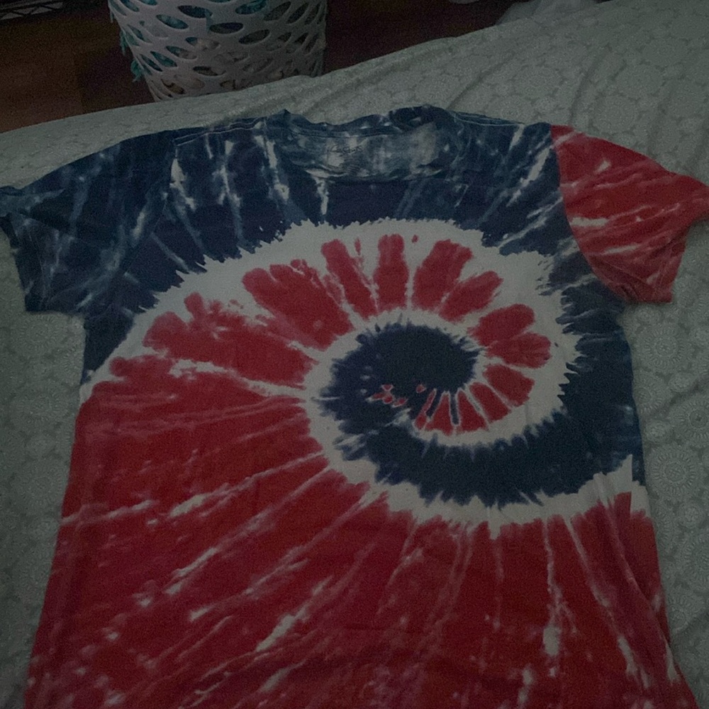 red white and blue t-shirt